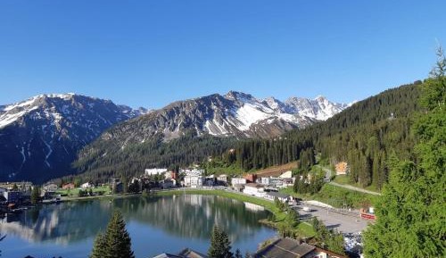 Apartment with Lake View
