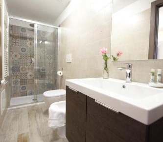 Double or Twin Room with Private Bathroom