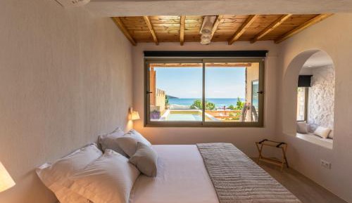  Superior Suite with Sea View and Outdoor Swimming Pool