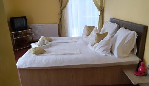 Queen Room with Balcony