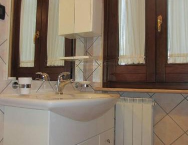 Double or Twin Room with Private Bathroom