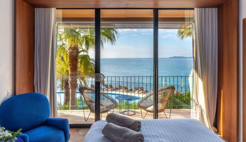 Room 32 m2 with Balcony - Sea View