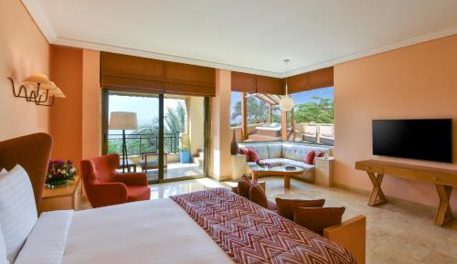 Ishtar Honeymoon Suite
