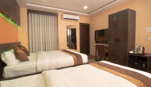 Queen Room with Balcony