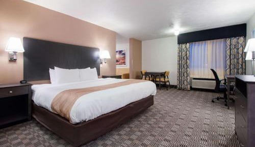 King Room with Sofa Bed - Non-Smoking