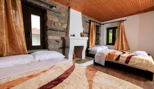 Classic Quadruple Room