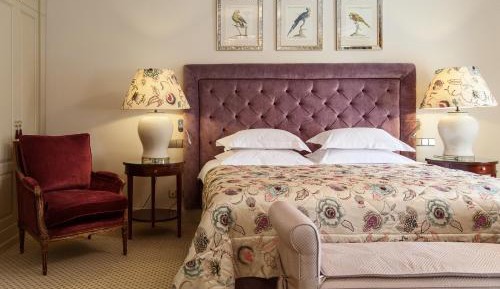 Junior Suite with Spa Access