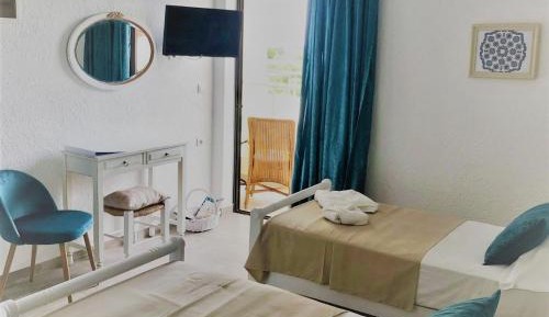 Studio with Balcony