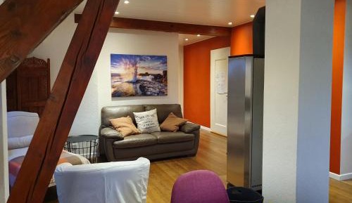 Apartment with Mountain View