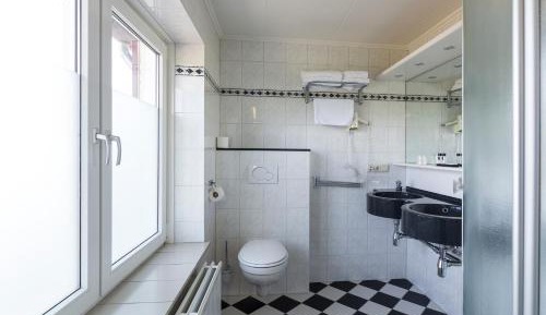 Large Twin Room