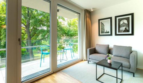 Deluxe Apartment