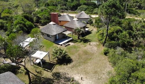 Bungalow (2 Adults)