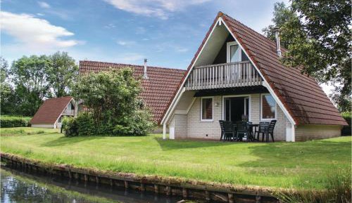 Three-Bedroom Holiday Home 
