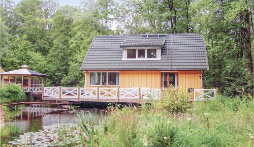 One-Bedroom Holiday Home