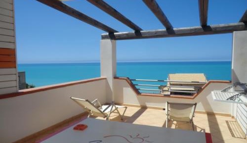 Deluxe Triple Room with Sea View with Terrace
