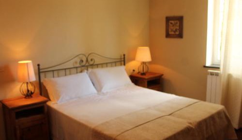 Apartment with Garden View