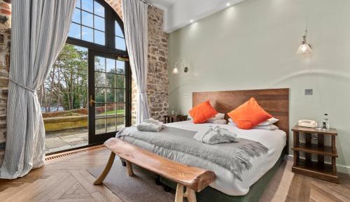 Luxury King Room