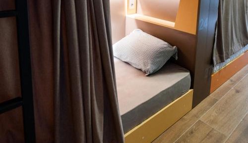 Bed in 8-Bed Mixed Dormitory Room