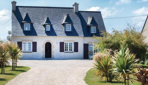 Five-Bedroom Holiday Home