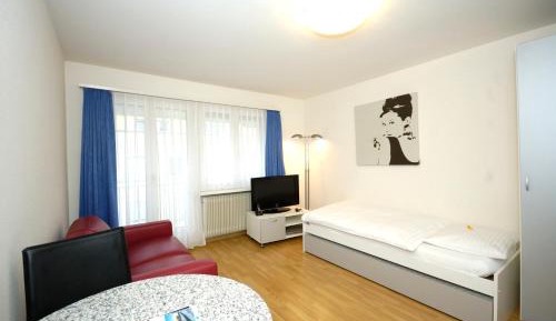 Studio Apartment