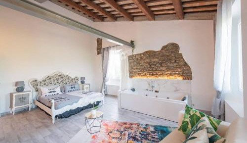 King Room with Spa Bath