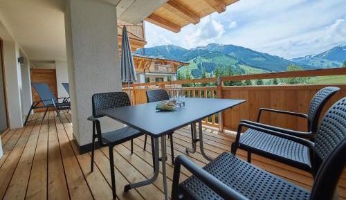 One-Bedroom Apartment with Sauna
