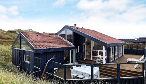 Five-Bedroom Holiday Home