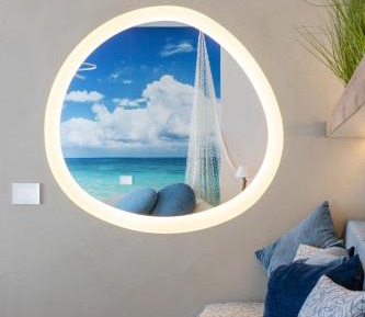 Deluxe Suite with Balcony, Sea View and Beach Access