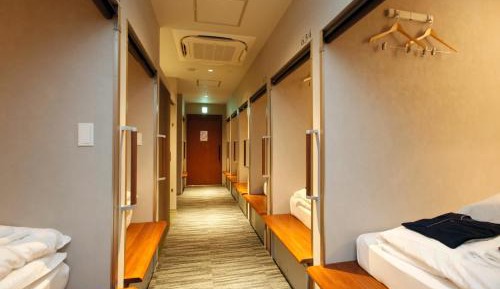 Standard Capsule Room - Female Only