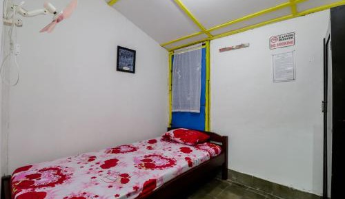 Standard Single Room with Shared Bathroom