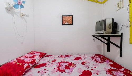 Standard Double Room with Shared Bathroom