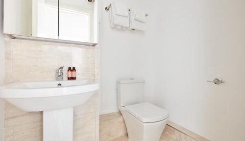Superior One-Bedroom Apartment