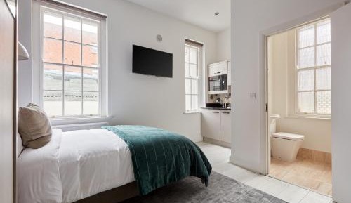 Studio Apartment