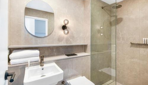 One-Bedroom Suite
