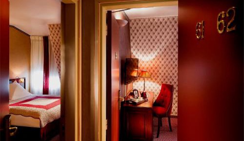 Two Connecting Double Rooms