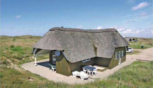 Four-Bedroom Holiday Home