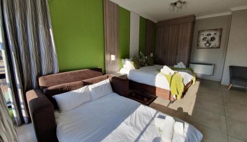 Deluxe Double Room with Shower