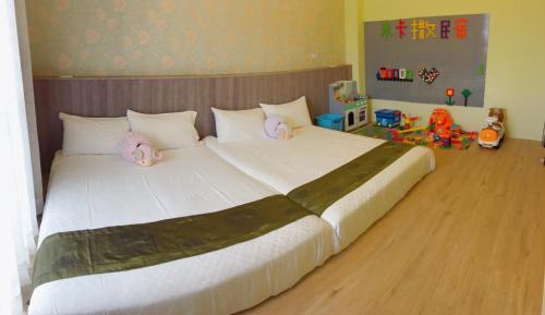 Quadruple Room with Private Bathroom