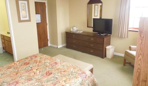 Queen Room with Spa Bath