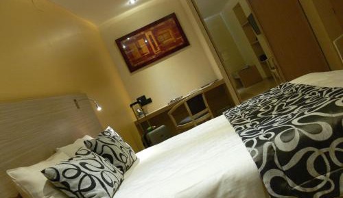 Comfort Double Room with Shower and  Disability Access
