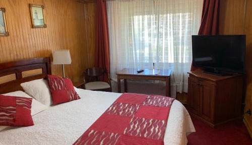 Standard Queen Room