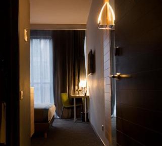 ONOMO Queen Suite