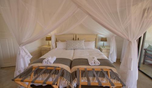 Twin Room with Shower