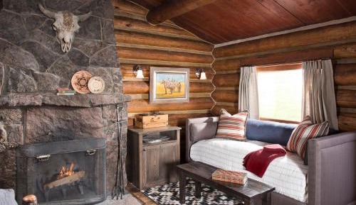 Lamedeer Cabin