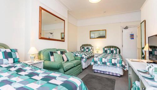 Quadruple Room with Shared Bathroom