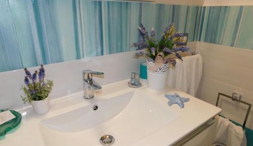 Double or Twin Room with Private Bathroom
