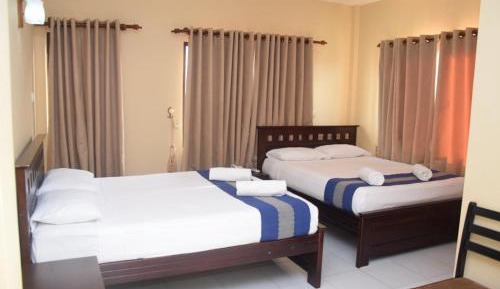 Deluxe Family Room