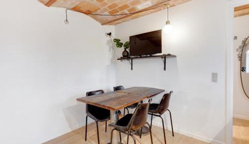 One-Bedroom Apartment (4 Adults)