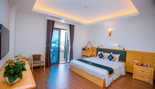 Deluxe Queen Room