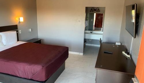 One-Bedroom Suite